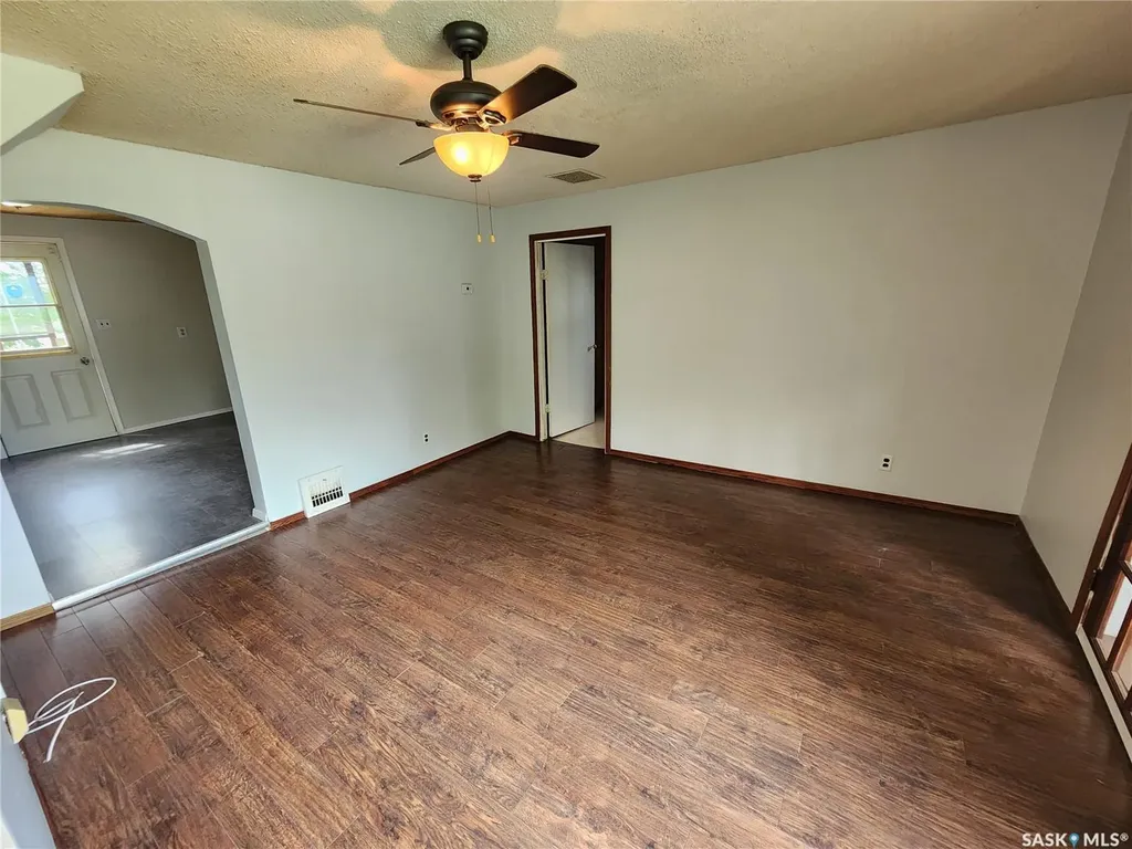 634 2nd Street Estevan SK S4A 0K9