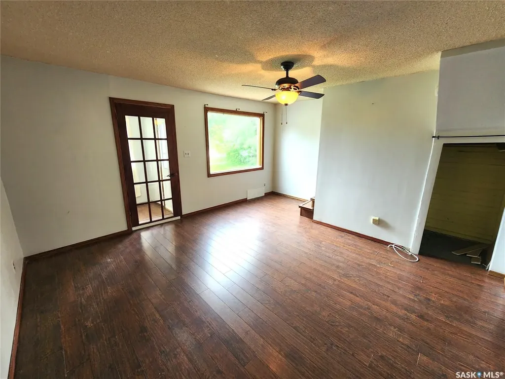 634 2nd Street Estevan SK S4A 0K9