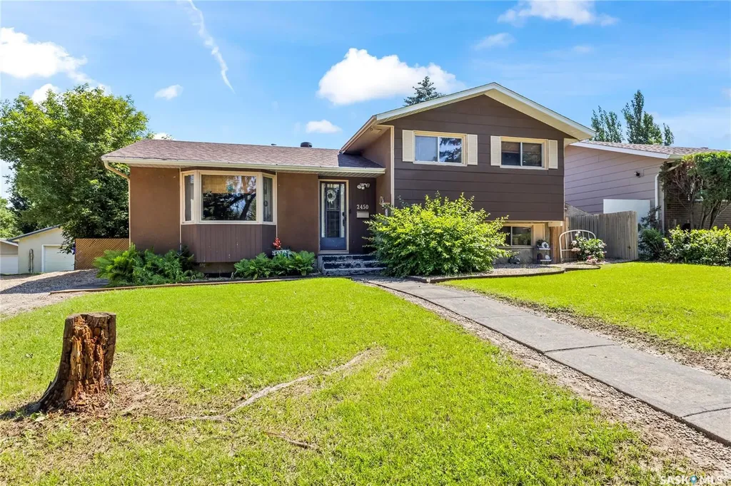 2450 15th Avenue E Prince Albert SK S6V 6J1