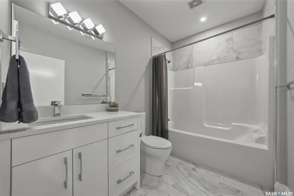 767 Beechdale Way Saskatoon SK S7V 0A6
