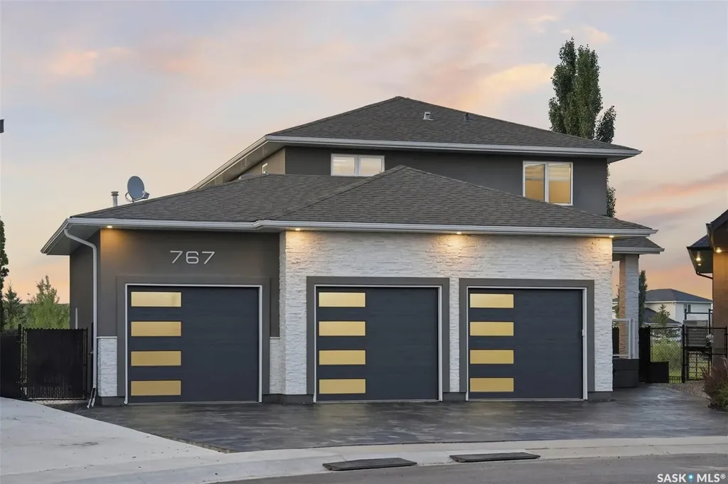 767 Beechdale Way Saskatoon SK S7V 0A6