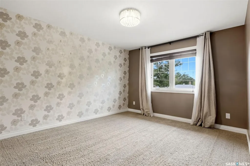 837 Connaught Street Regina SK S4T 6S3