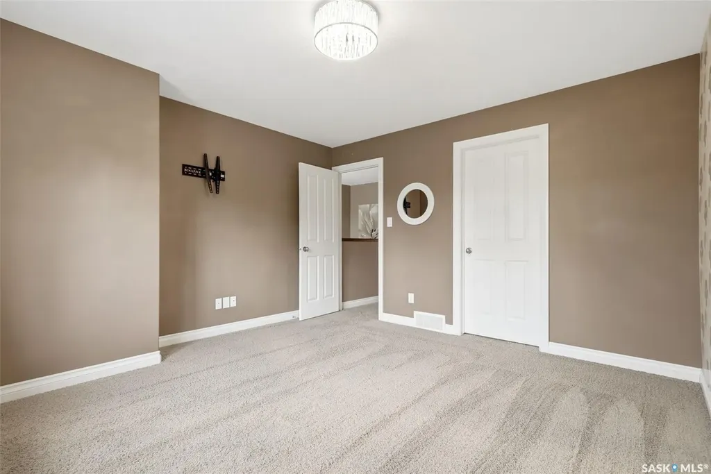 837 Connaught Street Regina SK S4T 6S3