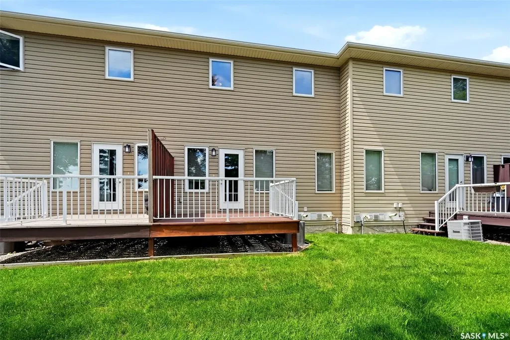 837 Connaught Street Regina SK S4T 6S3