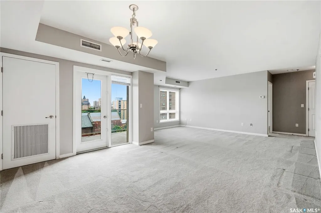 902 Spadina Crescent E Saskatoon SK S7K 0G8