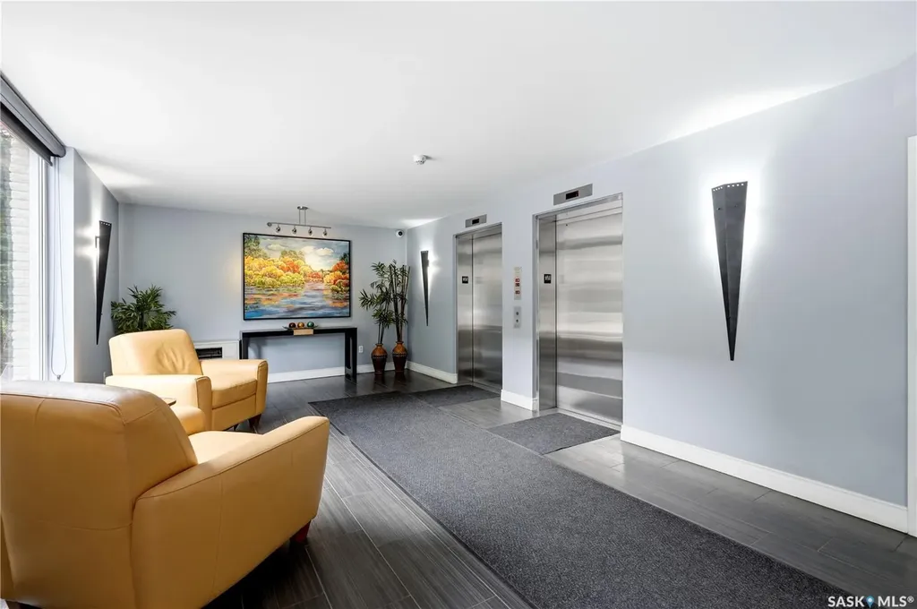 902 Spadina Crescent E Saskatoon SK S7K 0G8