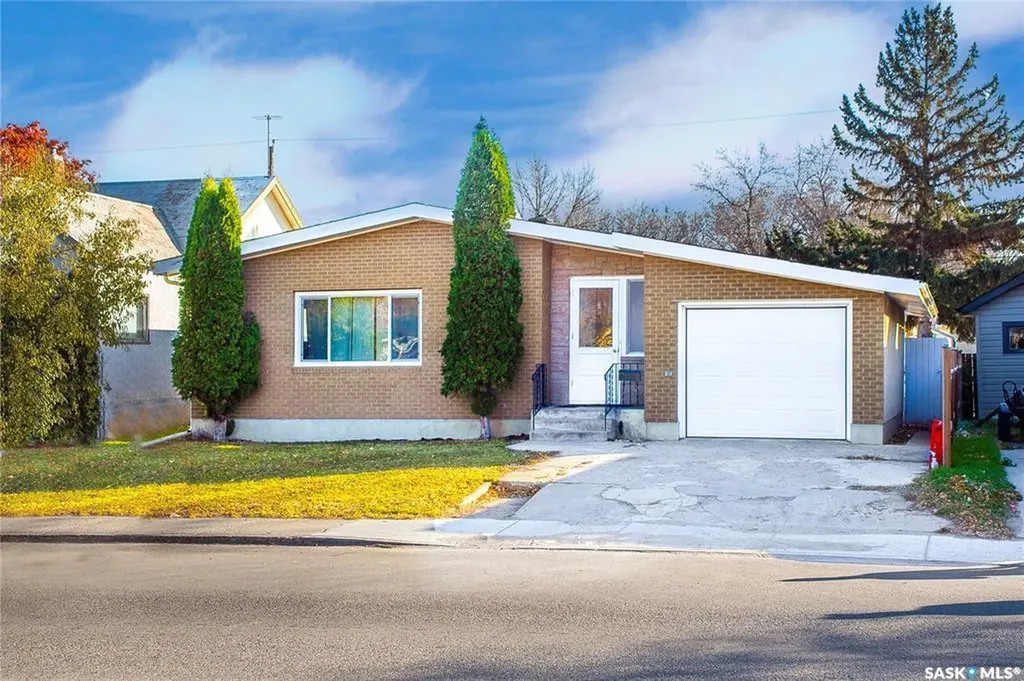 1818 C Avenue N Saskatoon SK S7L 1L8