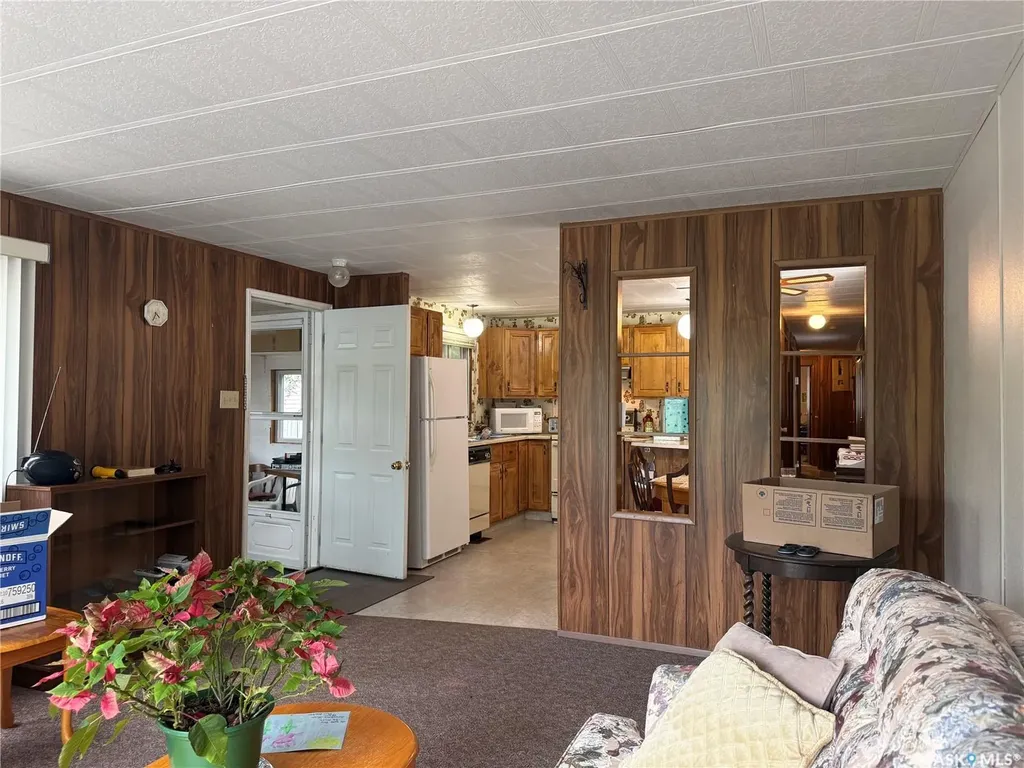 1455 9th Avenue NE Moose Jaw SK S6J 1C6