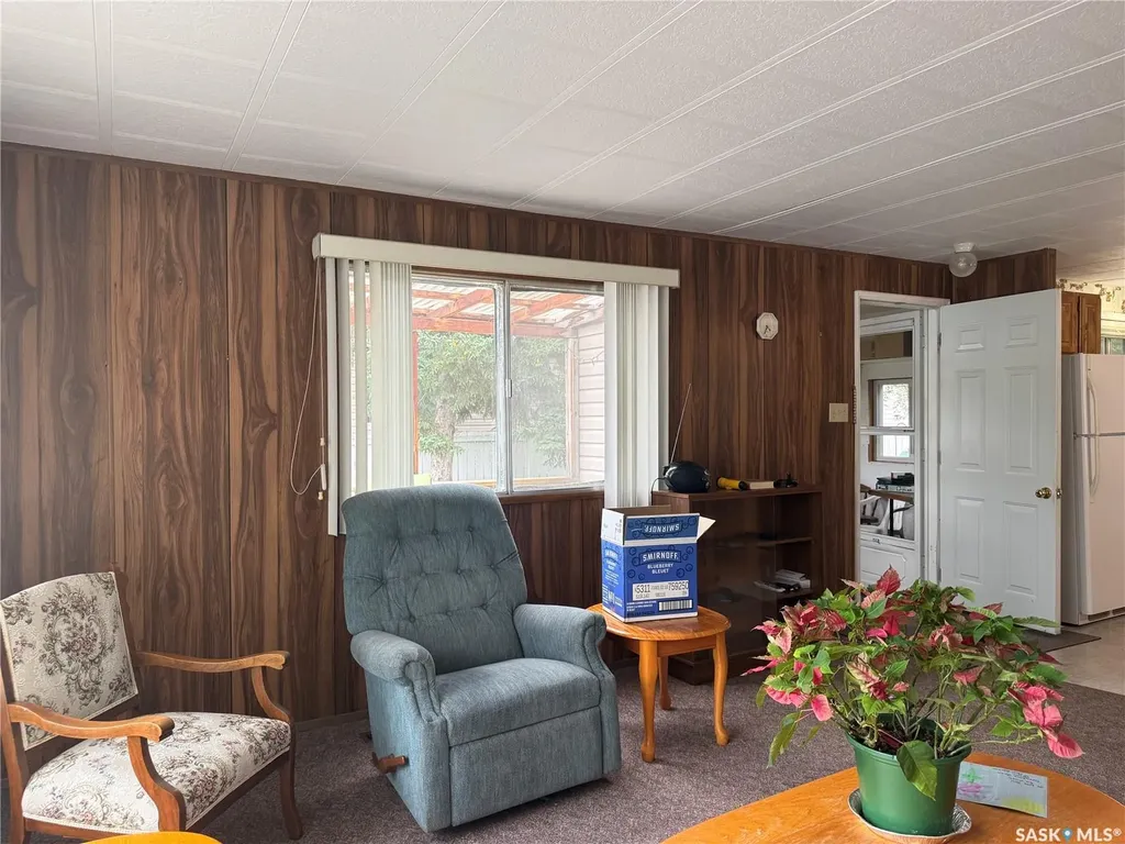 1455 9th Avenue NE Moose Jaw SK S6J 1C6