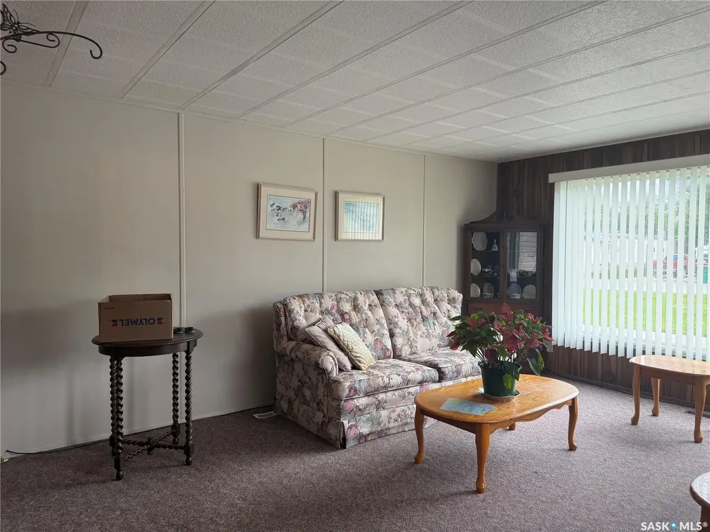 1455 9th Avenue NE Moose Jaw SK S6J 1C6