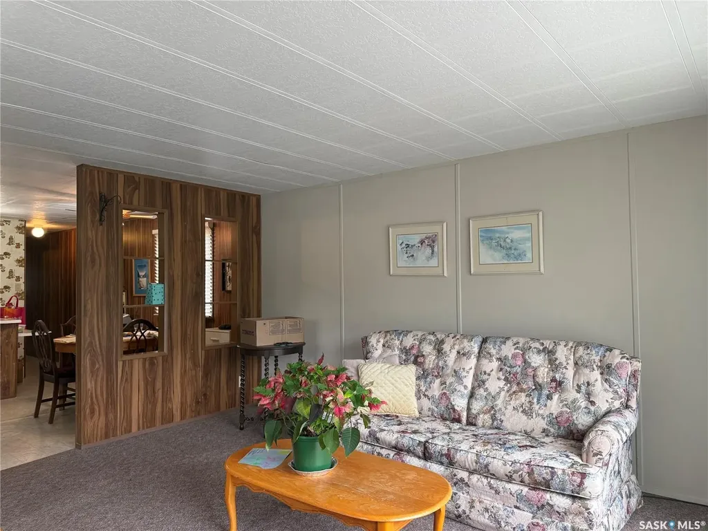 1455 9th Avenue NE Moose Jaw SK S6J 1C6