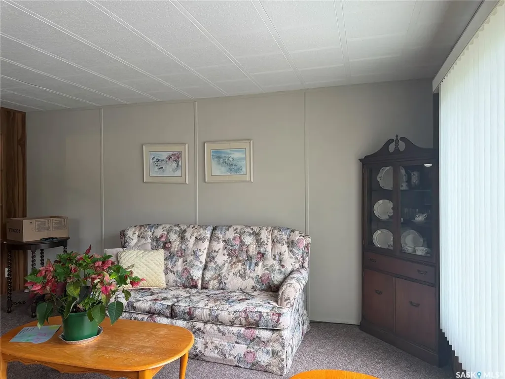 1455 9th Avenue NE Moose Jaw SK S6J 1C6