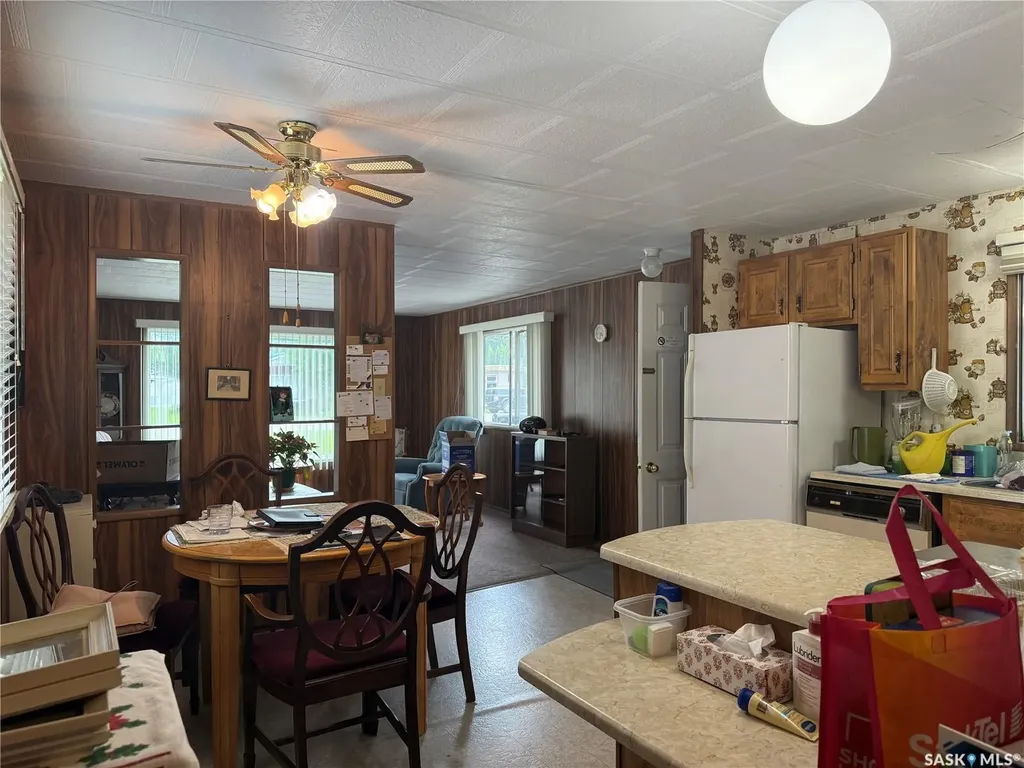 1455 9th Avenue NE Moose Jaw SK S6J 1C6