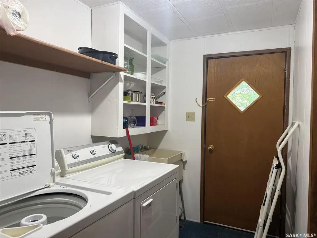 1455 9th Avenue NE Moose Jaw SK S6J 1C6