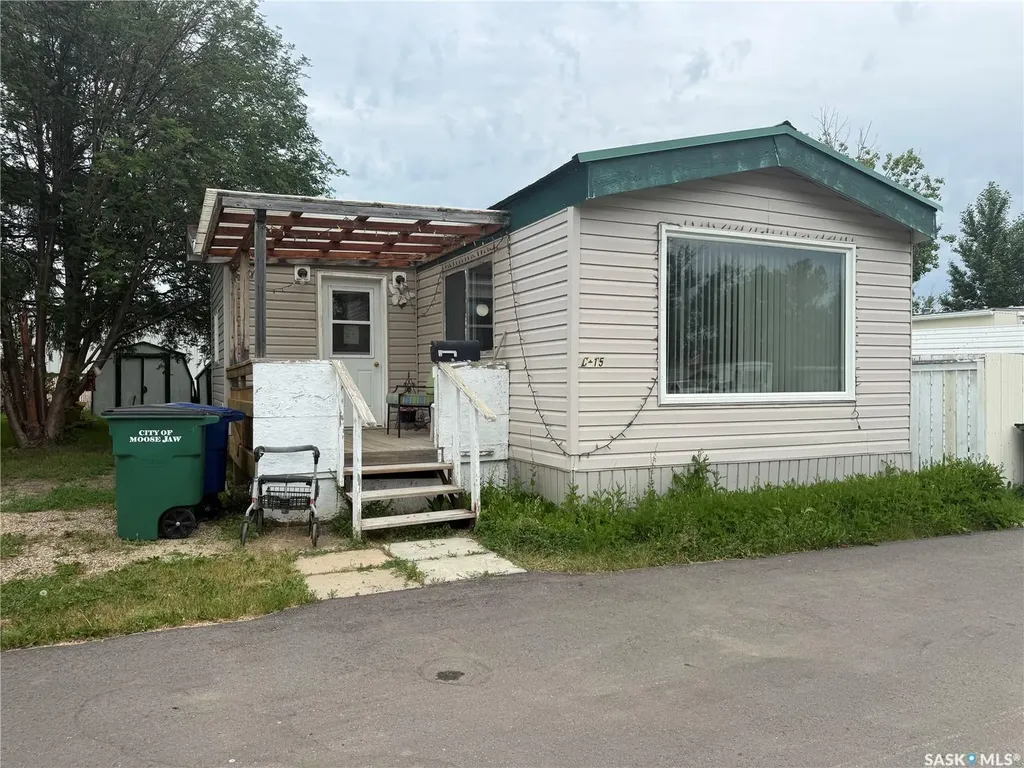 1455 9th Avenue NE Moose Jaw SK S6J 1C6