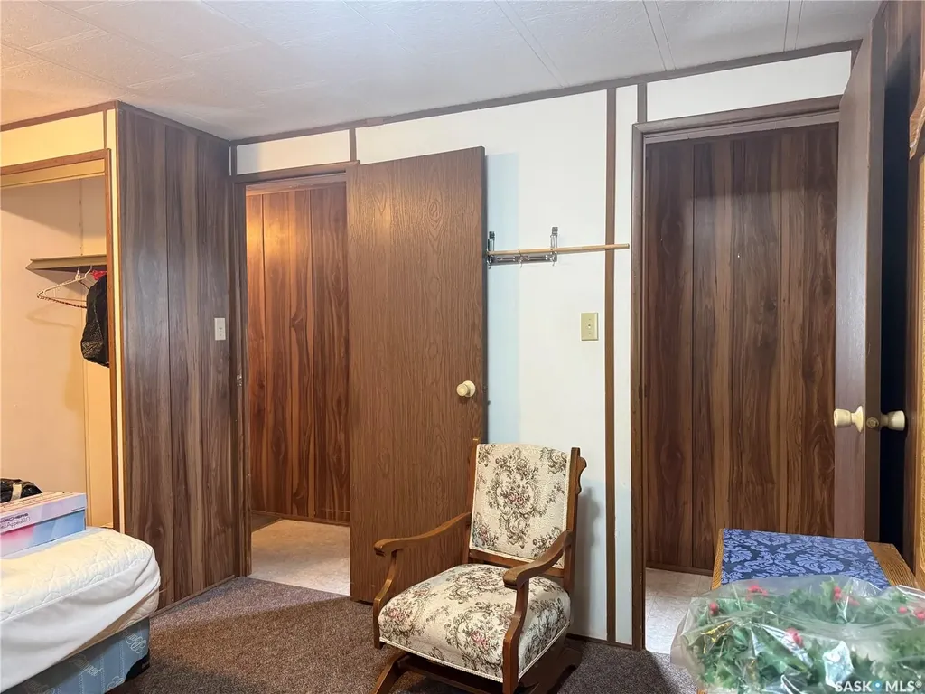 1455 9th Avenue NE Moose Jaw SK S6J 1C6