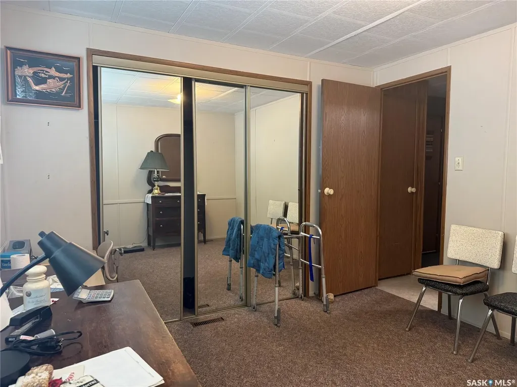 1455 9th Avenue NE Moose Jaw SK S6J 1C6