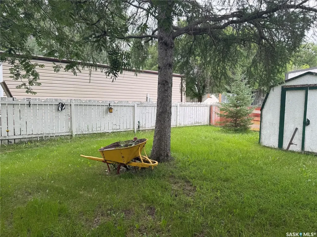 1455 9th Avenue NE Moose Jaw SK S6J 1C6