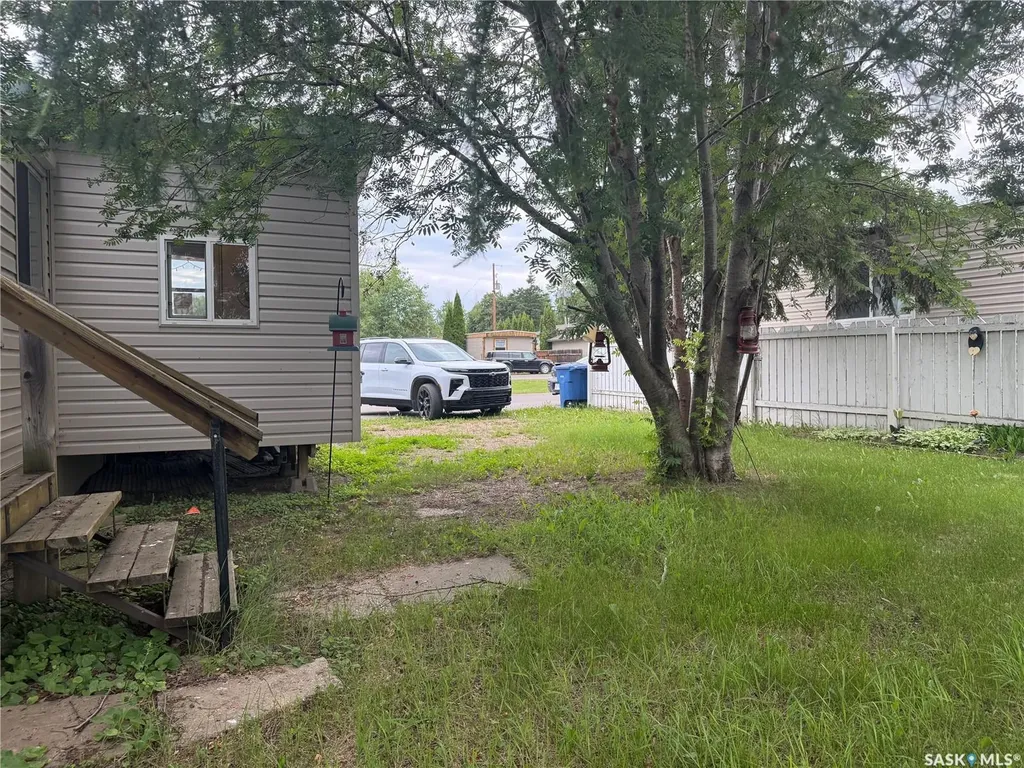 1455 9th Avenue NE Moose Jaw SK S6J 1C6
