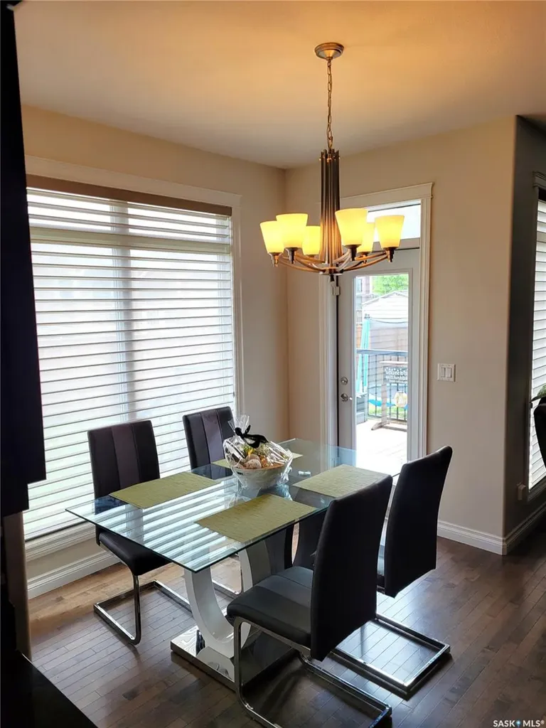 718 Patrick Bay Saskatoon SK S7W 0G3