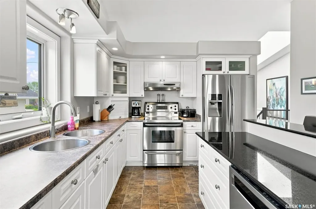 547 Bayview Terrace Saskatoon SK S7V 1V6