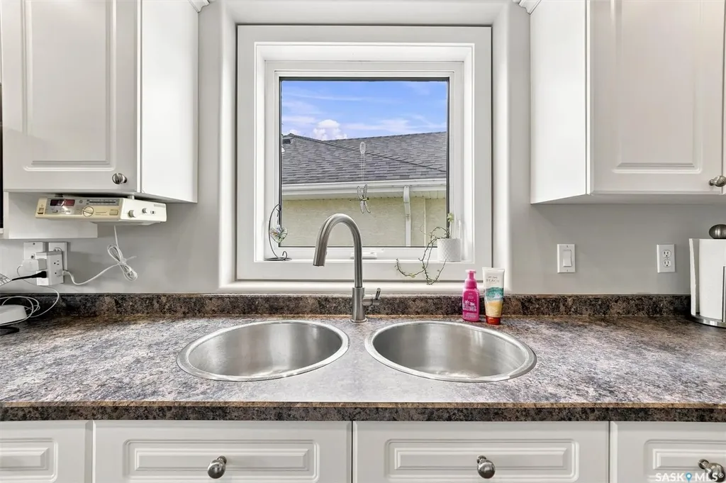 547 Bayview Terrace Saskatoon SK S7V 1V6