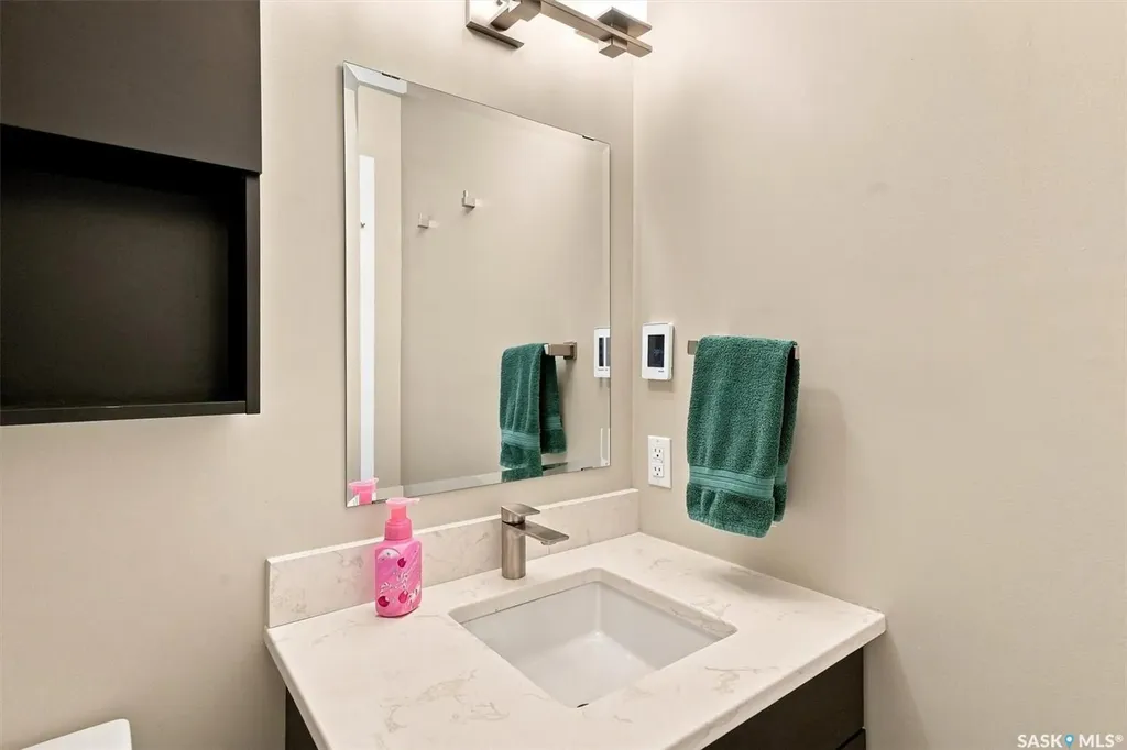 547 Bayview Terrace Saskatoon SK S7V 1V6