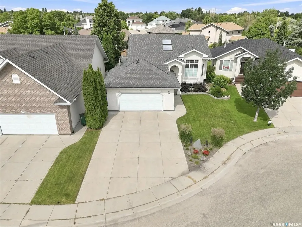 547 Bayview Terrace Saskatoon SK S7V 1V6