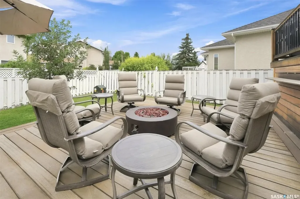 547 Bayview Terrace Saskatoon SK S7V 1V6