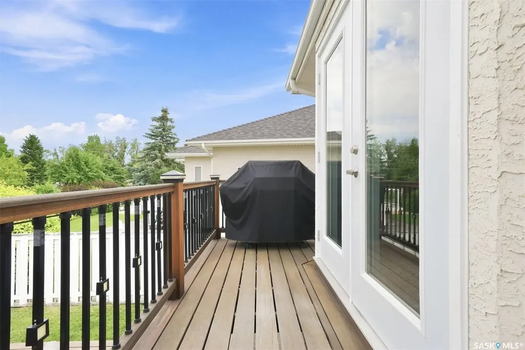 547 Bayview Terrace Saskatoon SK S7V 1V6