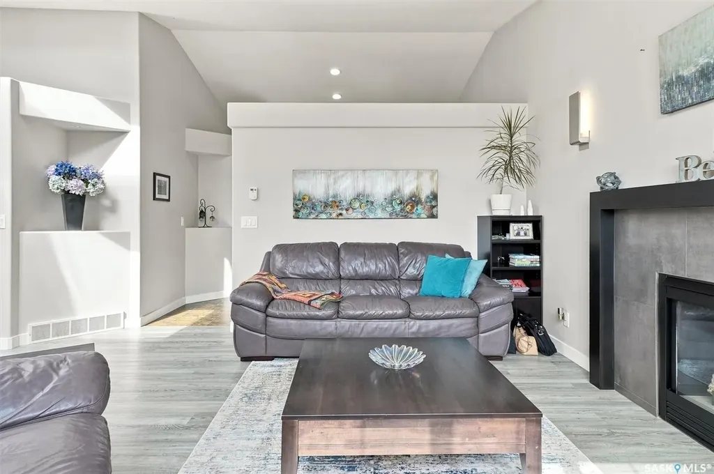 547 Bayview Terrace Saskatoon SK S7V 1V6