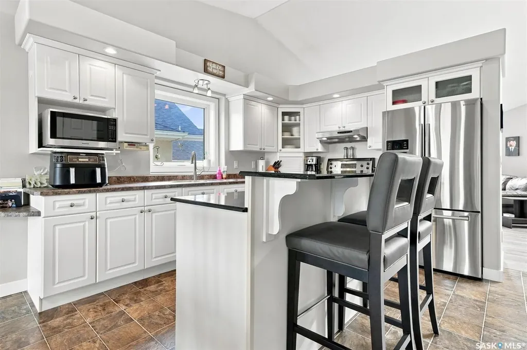 547 Bayview Terrace Saskatoon SK S7V 1V6