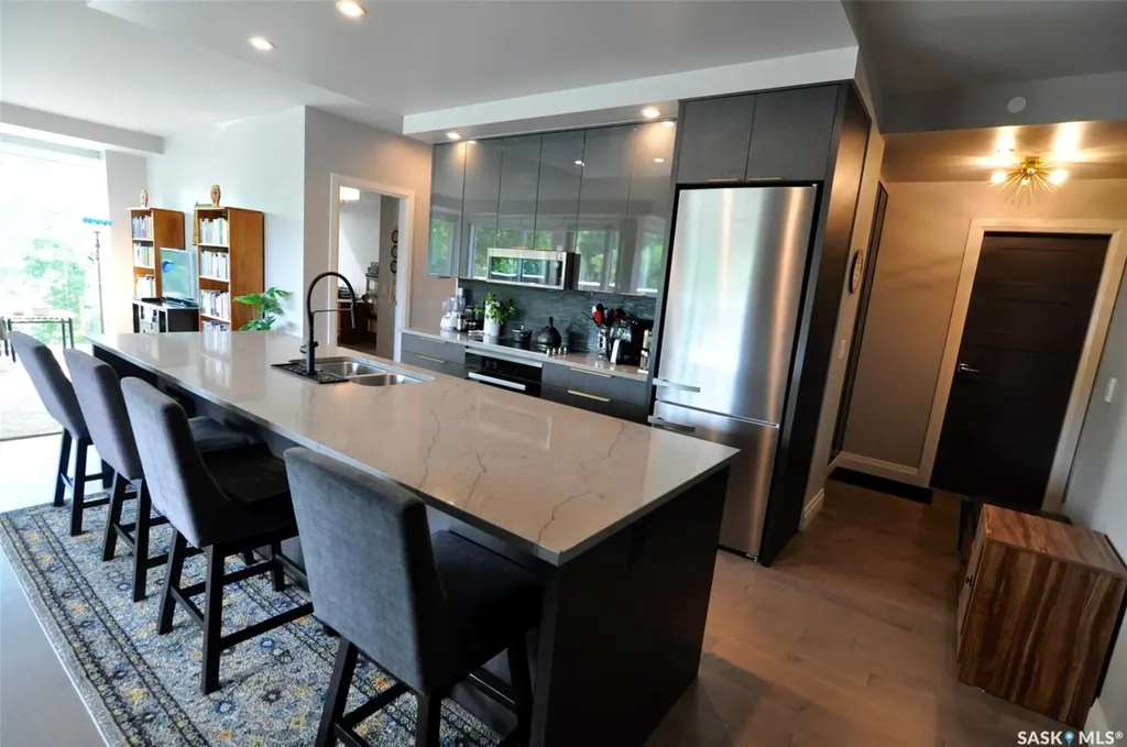 637 University Drive Saskatoon SK S7N 0H8