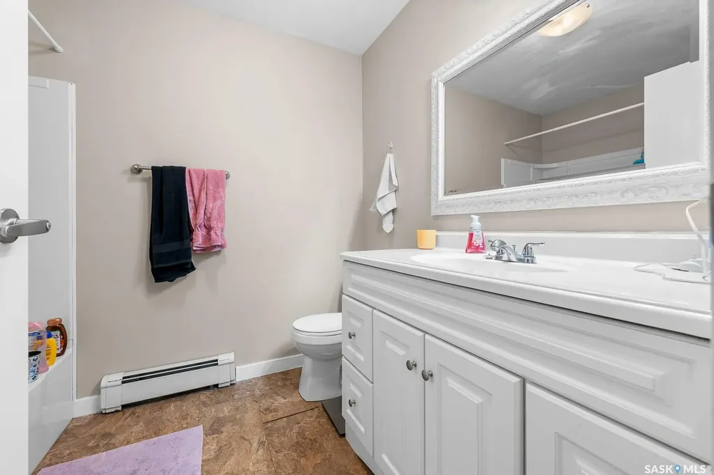 683 Garnet Street Regina SK S4T 2W9