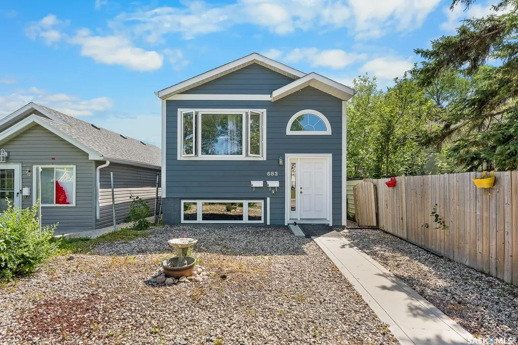 683 Garnet Street Regina SK S4T 2W9