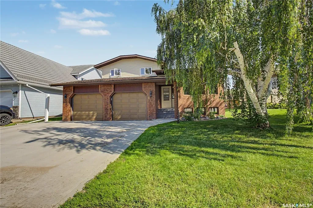 1791 Barton Drive Prince Albert SK S6V 7W1