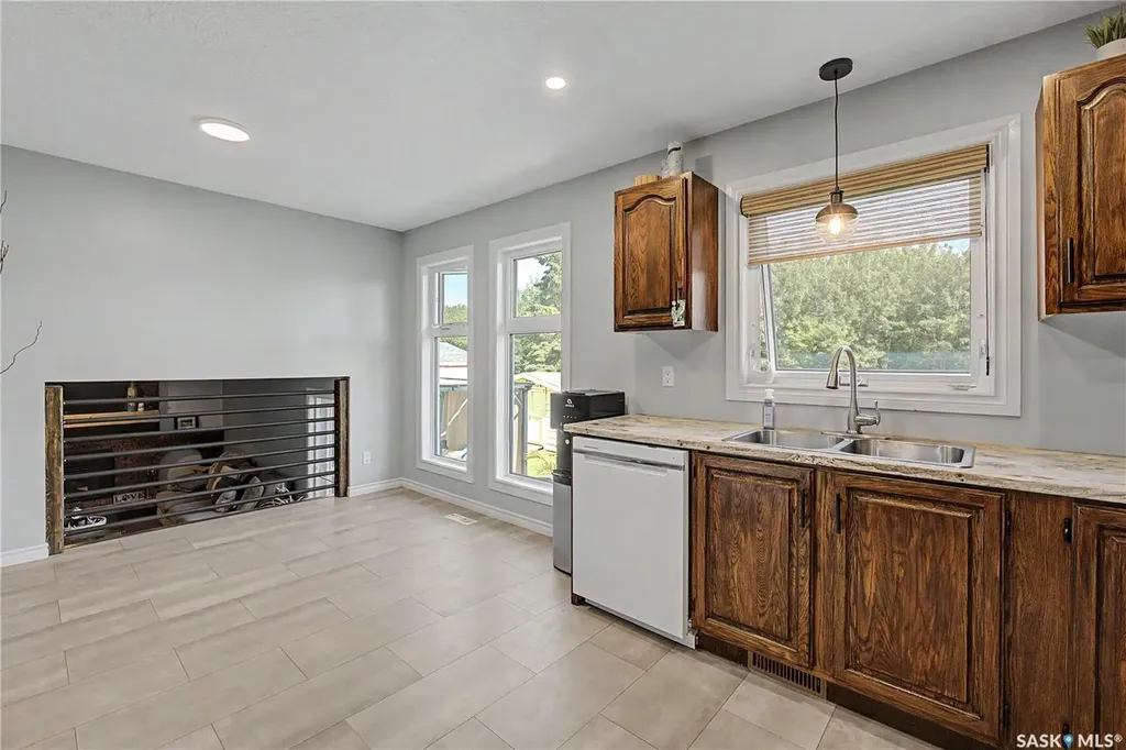 1791 Barton Drive Prince Albert SK S6V 7W1