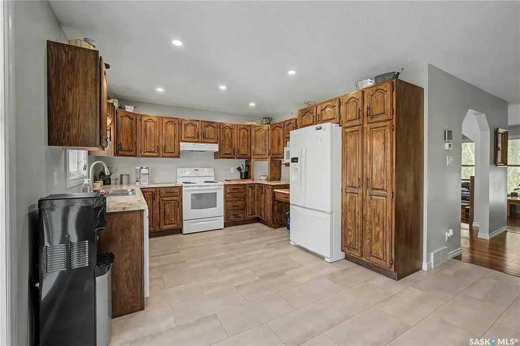 1791 Barton Drive Prince Albert SK S6V 7W1