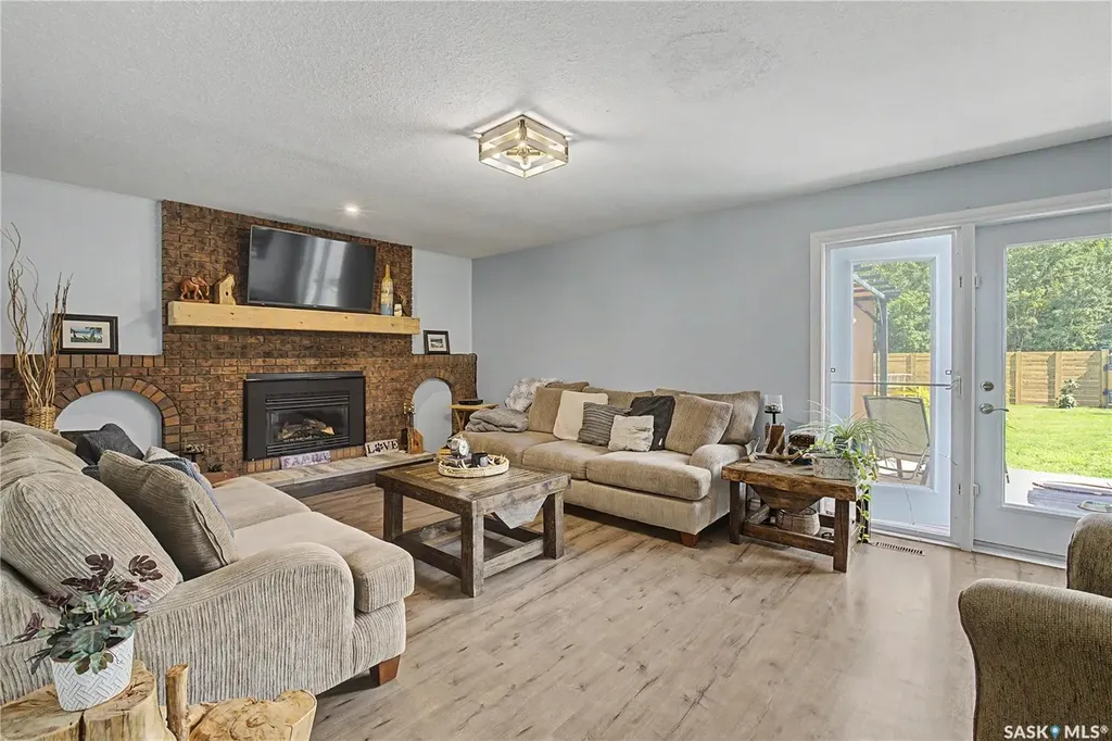 1791 Barton Drive Prince Albert SK S6V 7W1