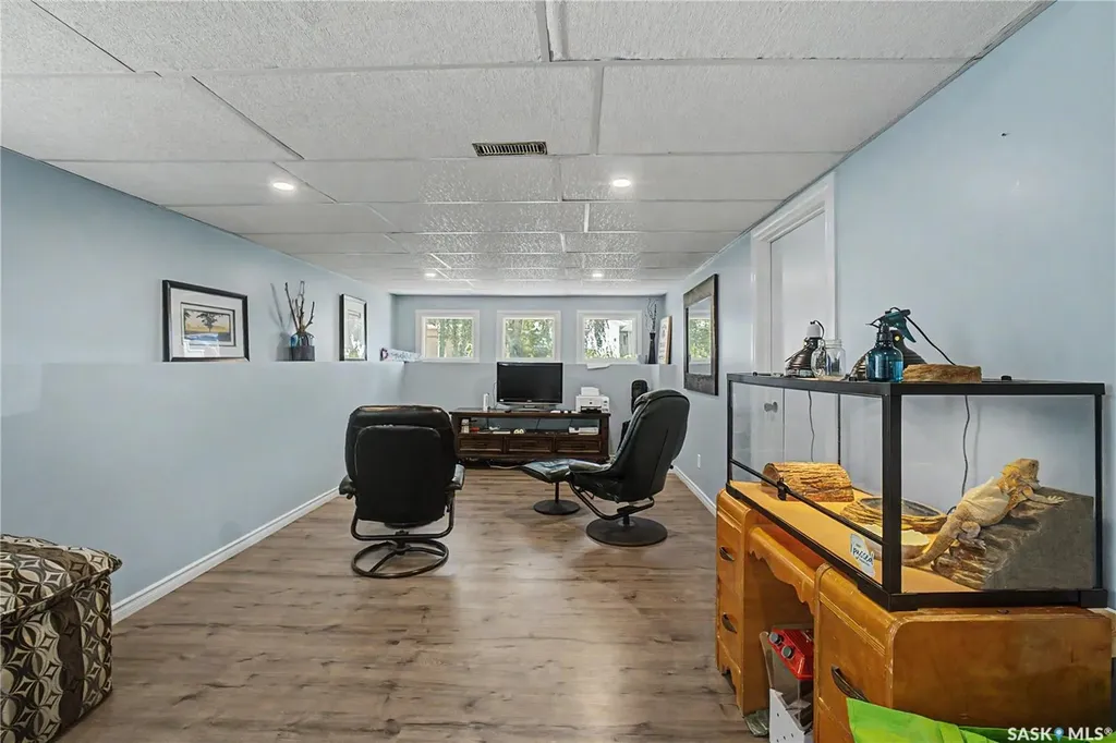 1791 Barton Drive Prince Albert SK S6V 7W1