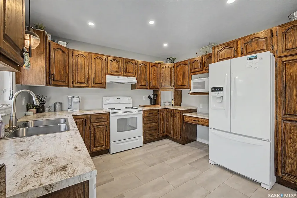 1791 Barton Drive Prince Albert SK S6V 7W1
