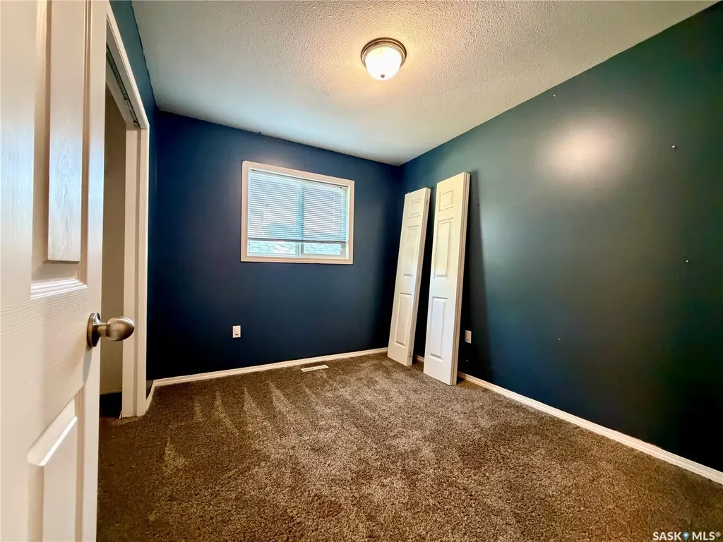 1050 Hochelaga Street W Moose Jaw SK S6H 2H9