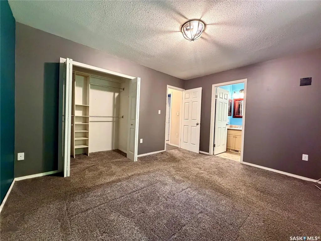 1050 Hochelaga Street W Moose Jaw SK S6H 2H9
