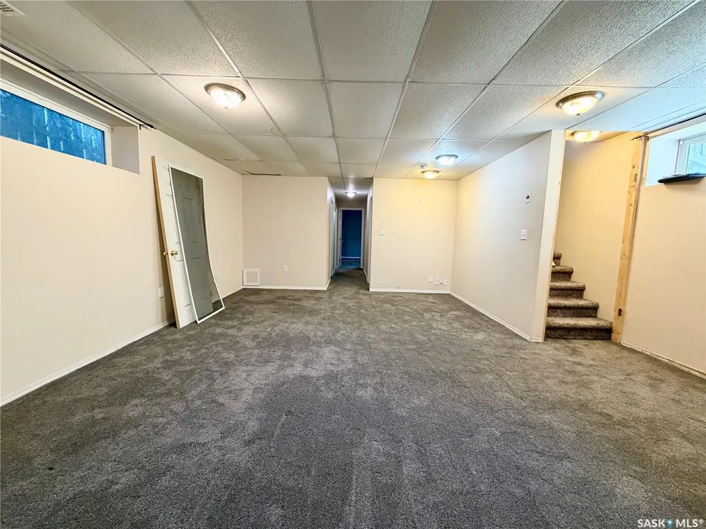 1050 Hochelaga Street W Moose Jaw SK S6H 2H9