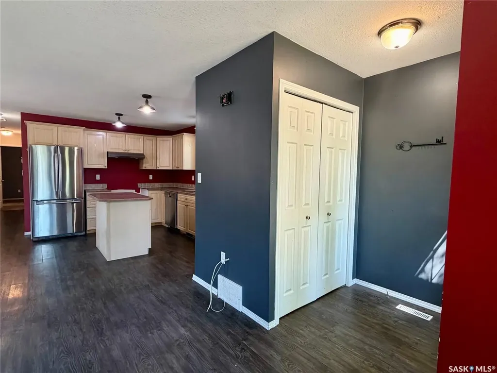 1050 Hochelaga Street W Moose Jaw SK S6H 2H9