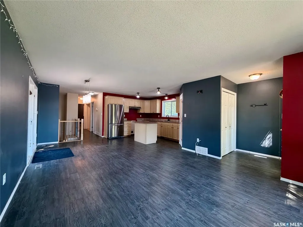 1050 Hochelaga Street W Moose Jaw SK S6H 2H9
