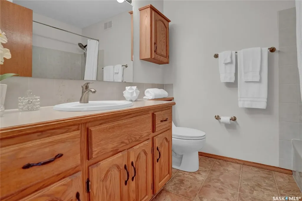 3474 Olive Grove Regina SK S4V 2P3