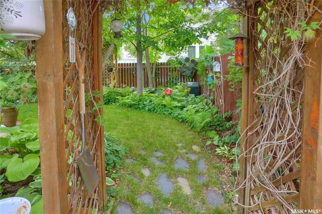 3474 Olive Grove Regina SK S4V 2P3