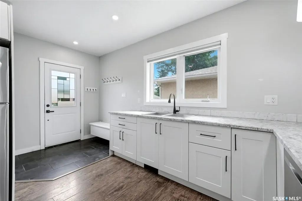 1601 Lacon Street Regina SK S4N 1Z5