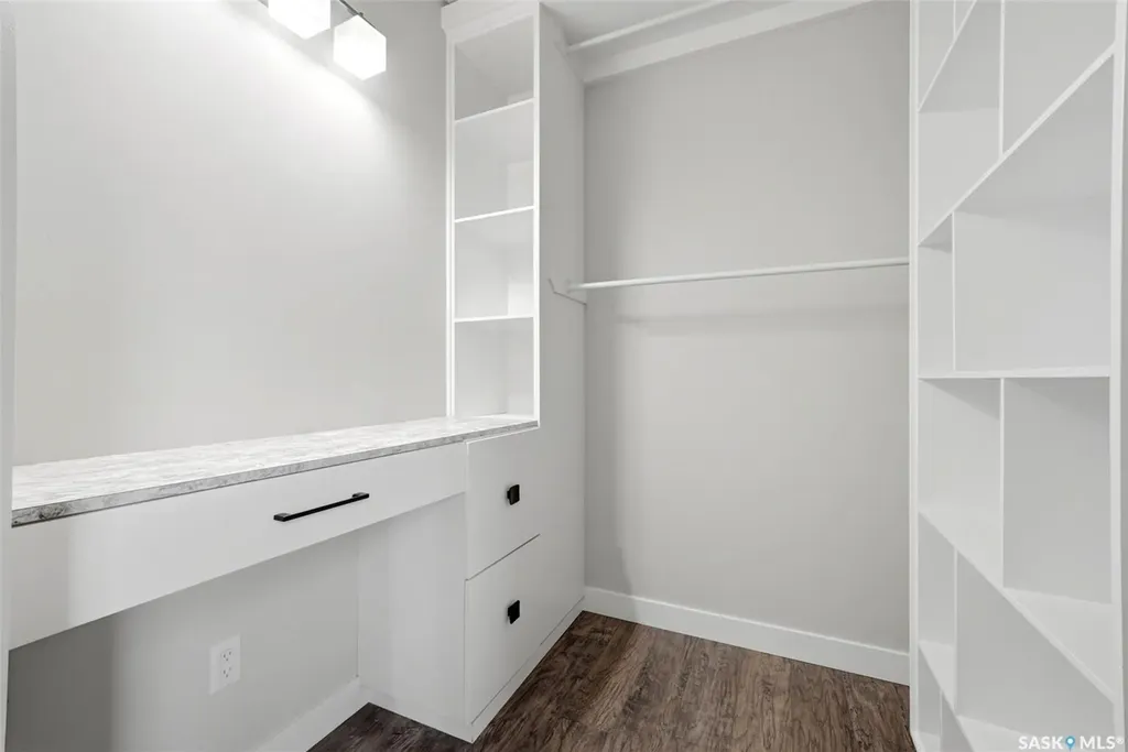 1601 Lacon Street Regina SK S4N 1Z5
